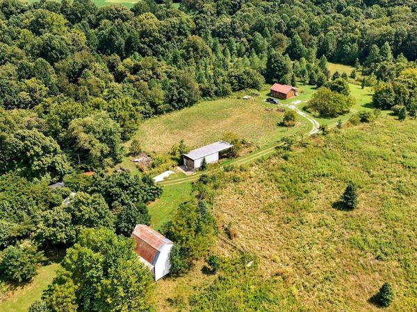 1757 S Walnut Grove Road, Bloomfield, IN 47424