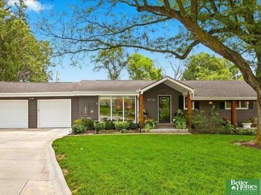 8716 Western Avenue, Omaha, NE 68114