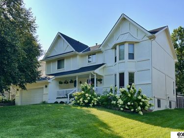 15911 Jackson Drive, Omaha, NE 68118