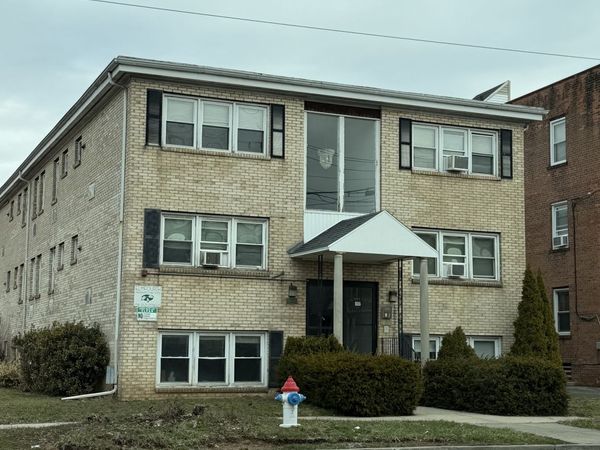 179 Elm , Unit 6, West Haven, CT 06516
