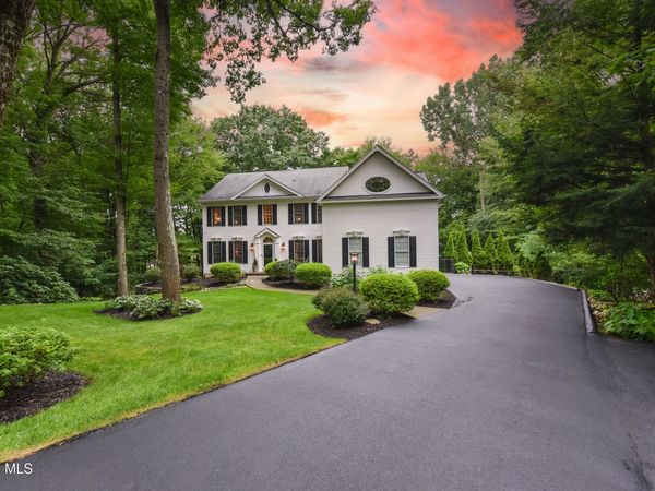 11 Wildwood Court, Clifton Park, NY 12065