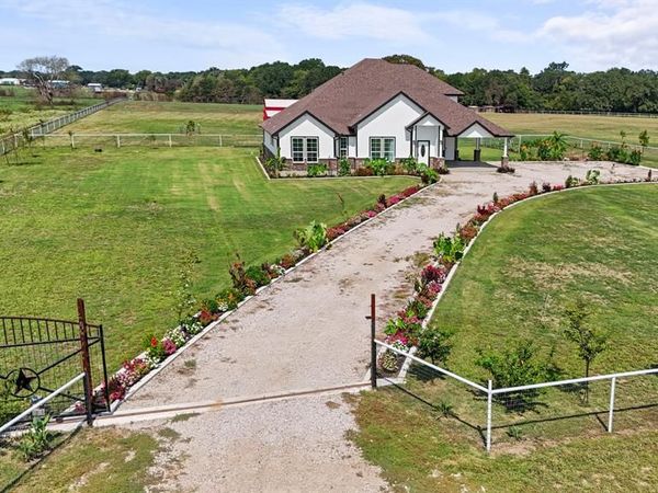 233 Private Road, Unit 7786, Wills Point, TX 75169