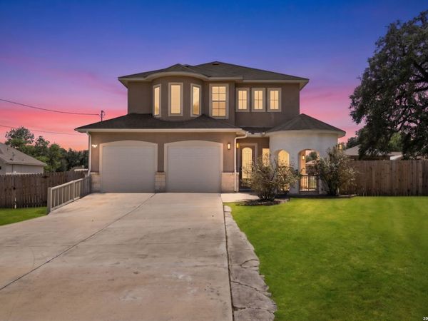 7606 Triple Leaf, China Grove, TX 78263