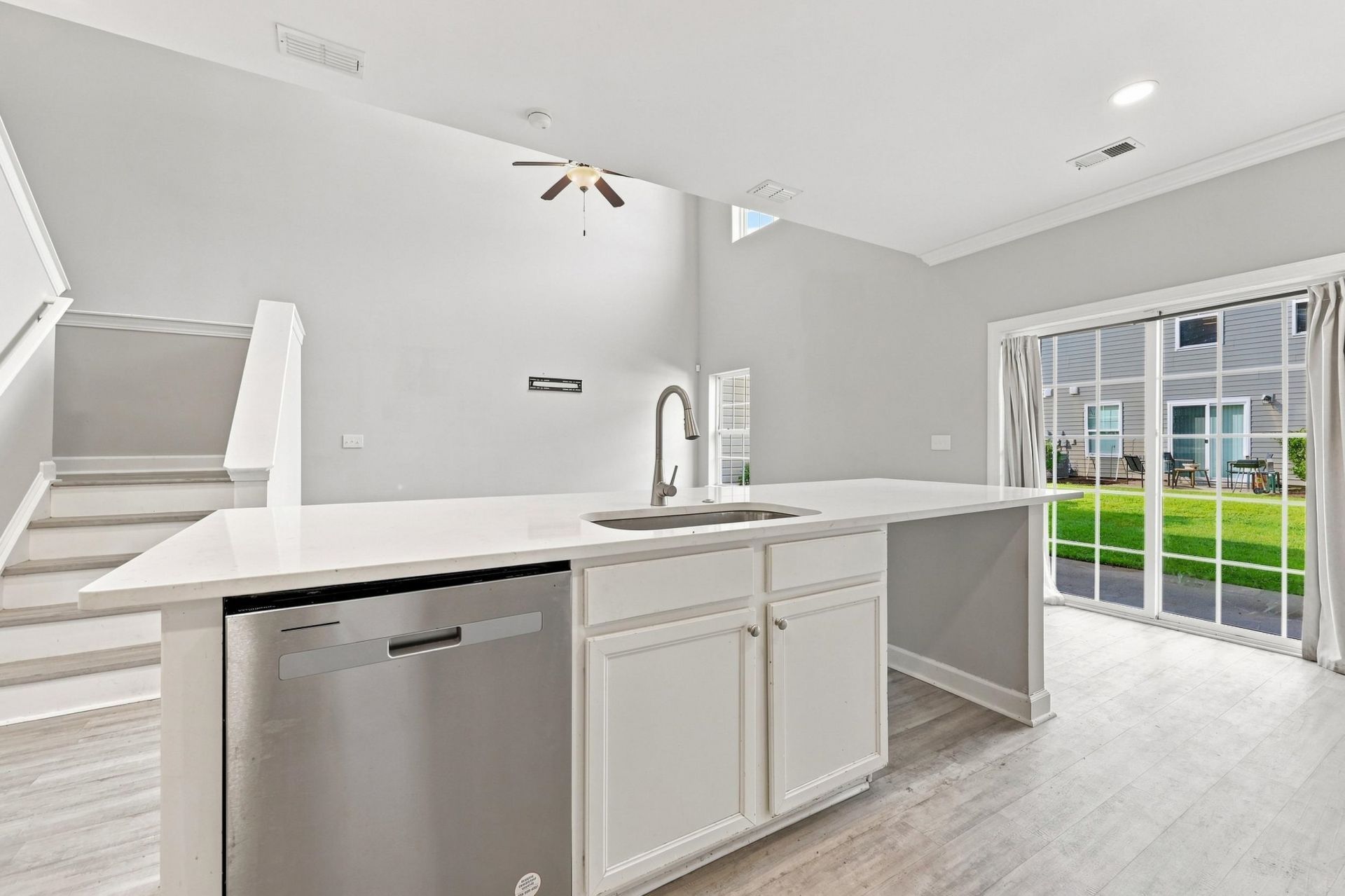 1025 Fairway Ln.  Photo 10