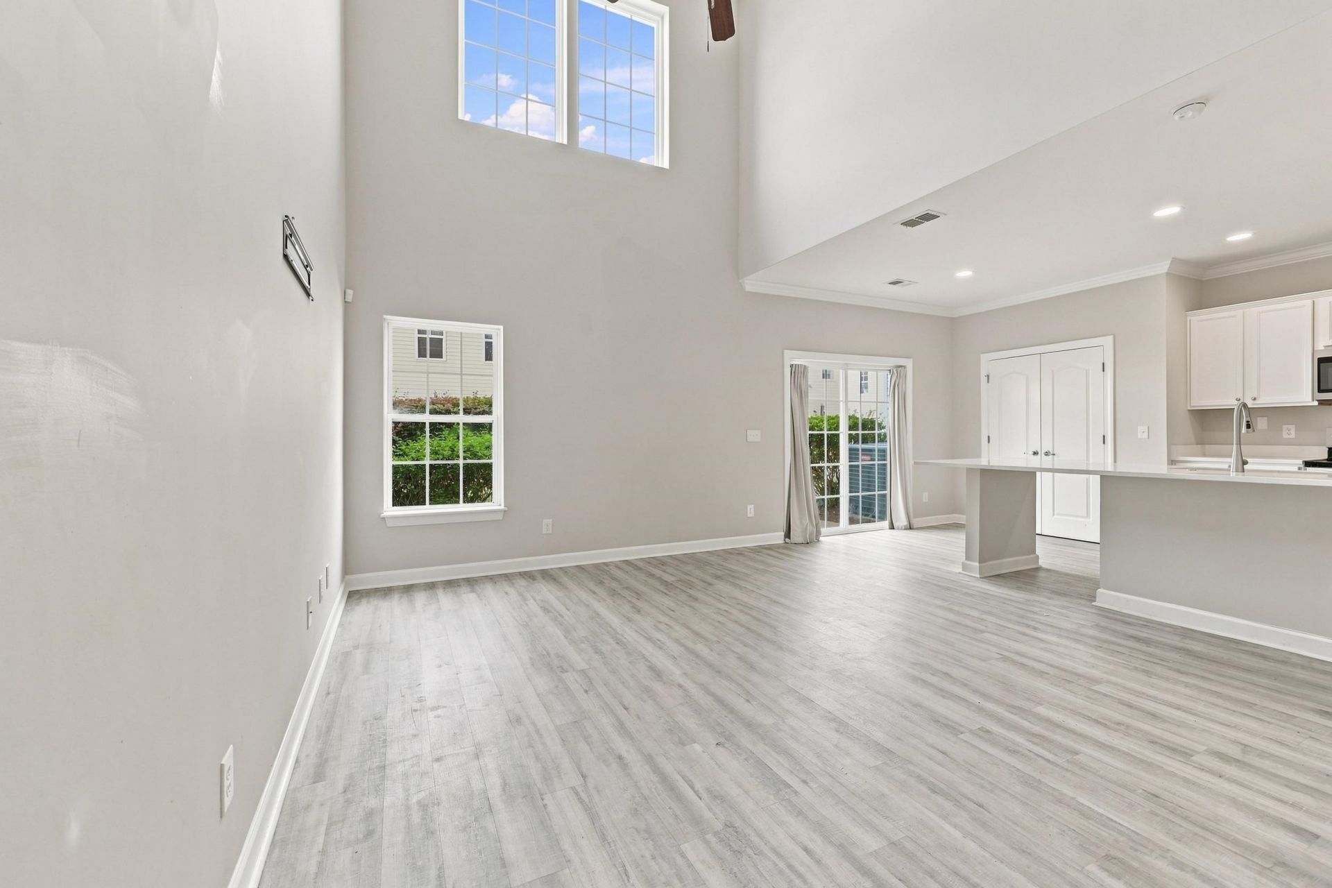 1025 Fairway Ln.  Photo 6