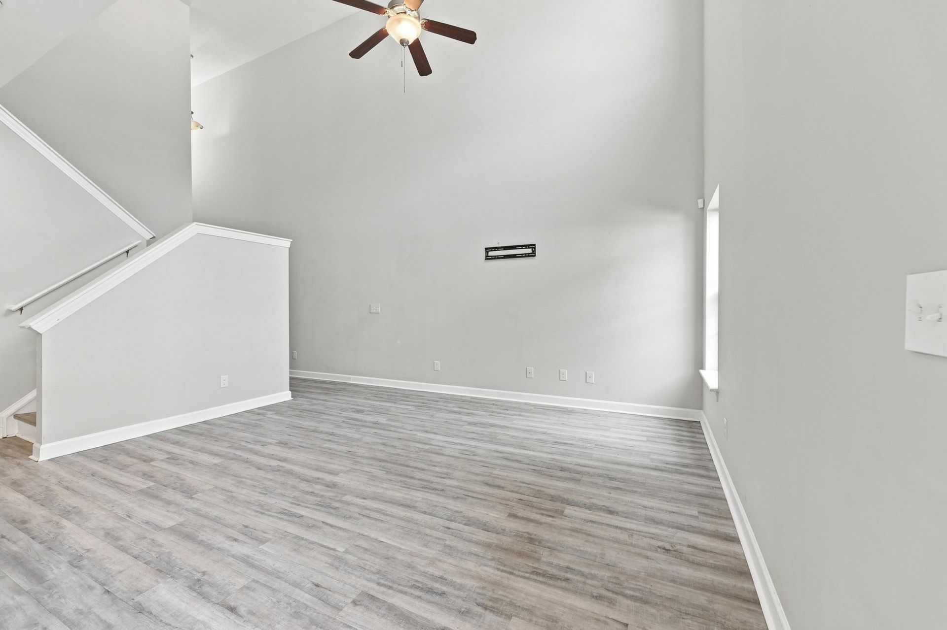 1025 Fairway Ln.  Photo 7