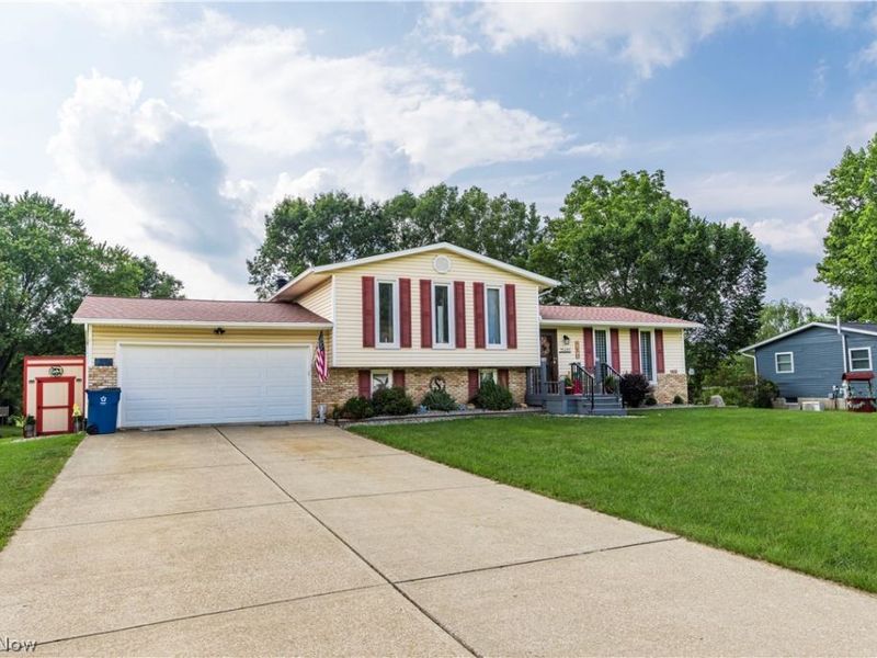 13485 Sunflower Avenue NW, Mogadore, OH 44260 Photo 2