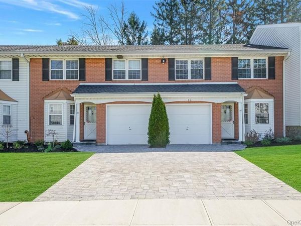 37 Santa Barbara, Plainview, NY 11803