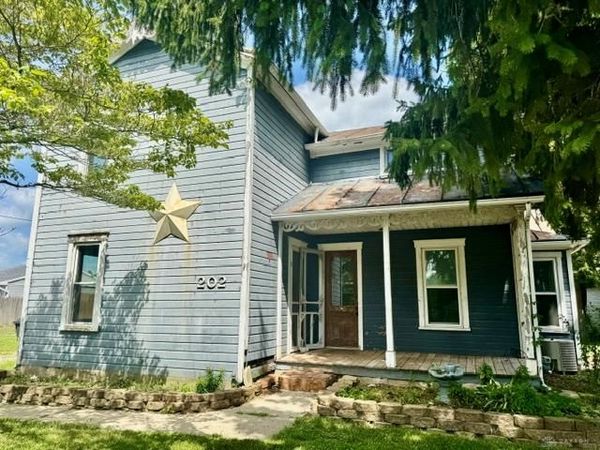 202 Sycamore Street, Medway, OH 45341