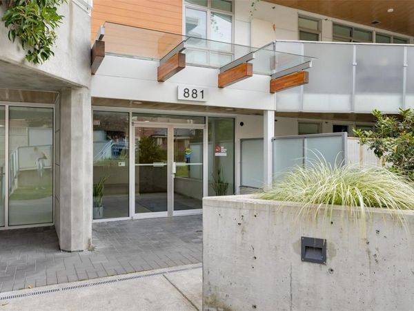 881 Short St , Unit #301, Saanich, BC V8P 2L3