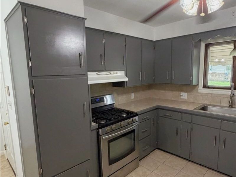 152 Fairdale Avenue, Campbell, OH 44405 Photo 9
