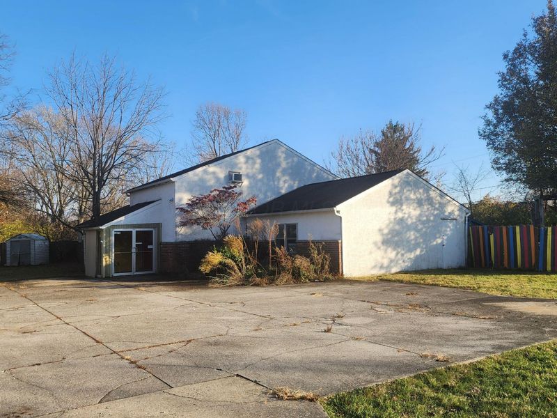 1335 Francisco Road , Columbus, OH 43220 Photo 2