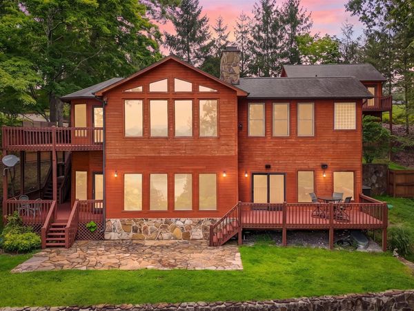 1186 Deerfield Way, LaFollette, TN 37766