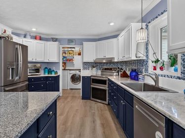 52 CLOVERDALE LN, STUARTS DRAFT, VA 24477
