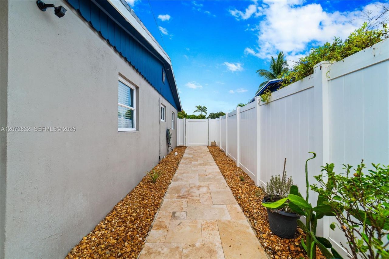 6750 Hope St, Hollywood, FL 33024 Photo
