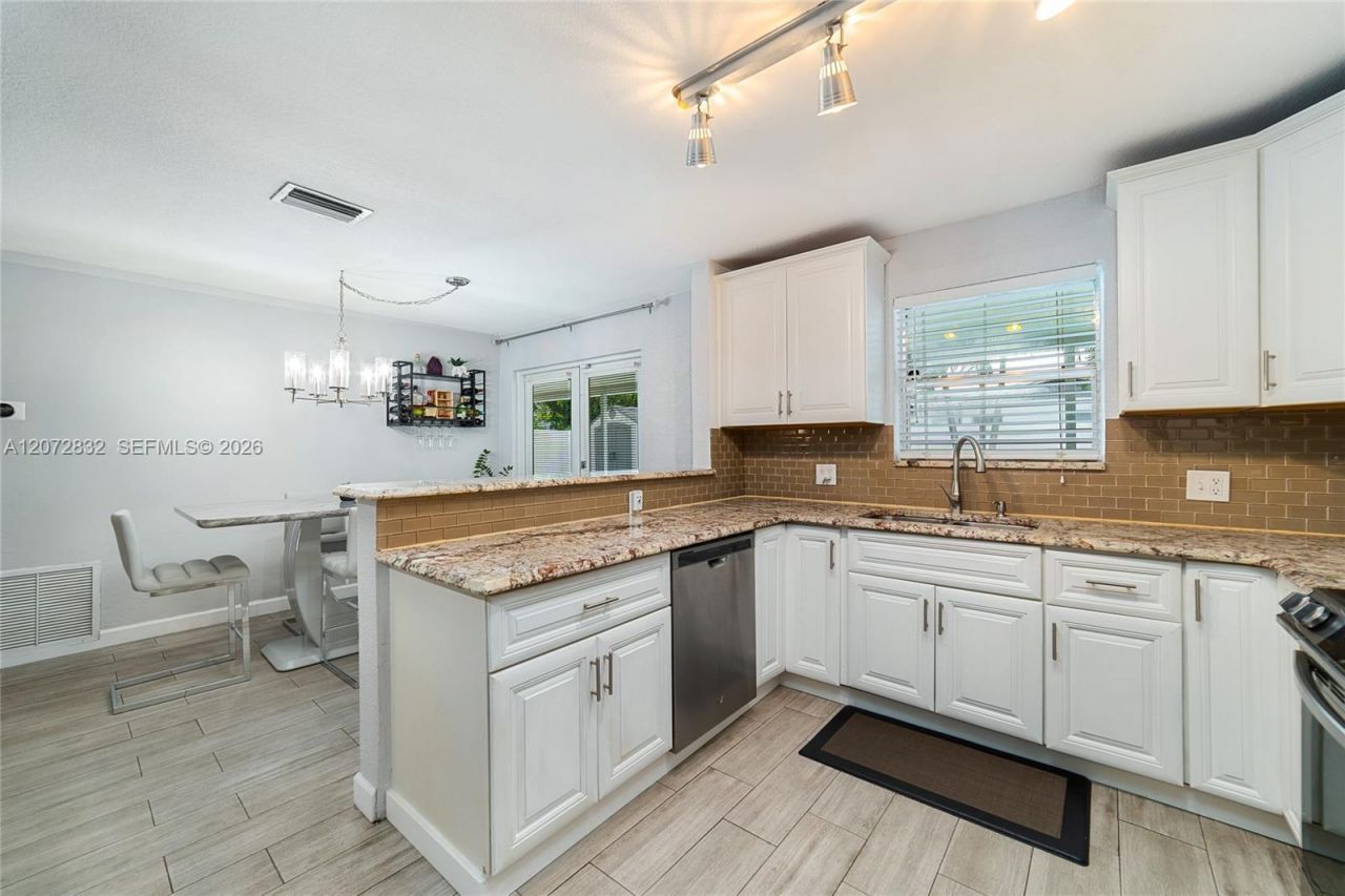 6750 Hope St, Hollywood, FL 33024 Photo