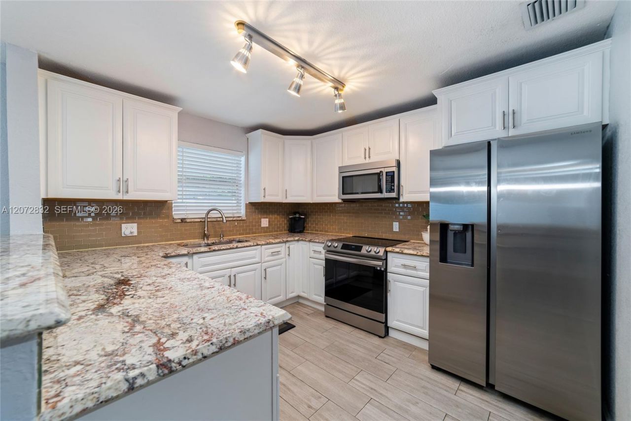 6750 Hope St, Hollywood, FL 33024 Photo