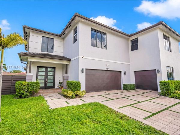 9121 NW 161st Ter , Miami Lakes, FL 33018