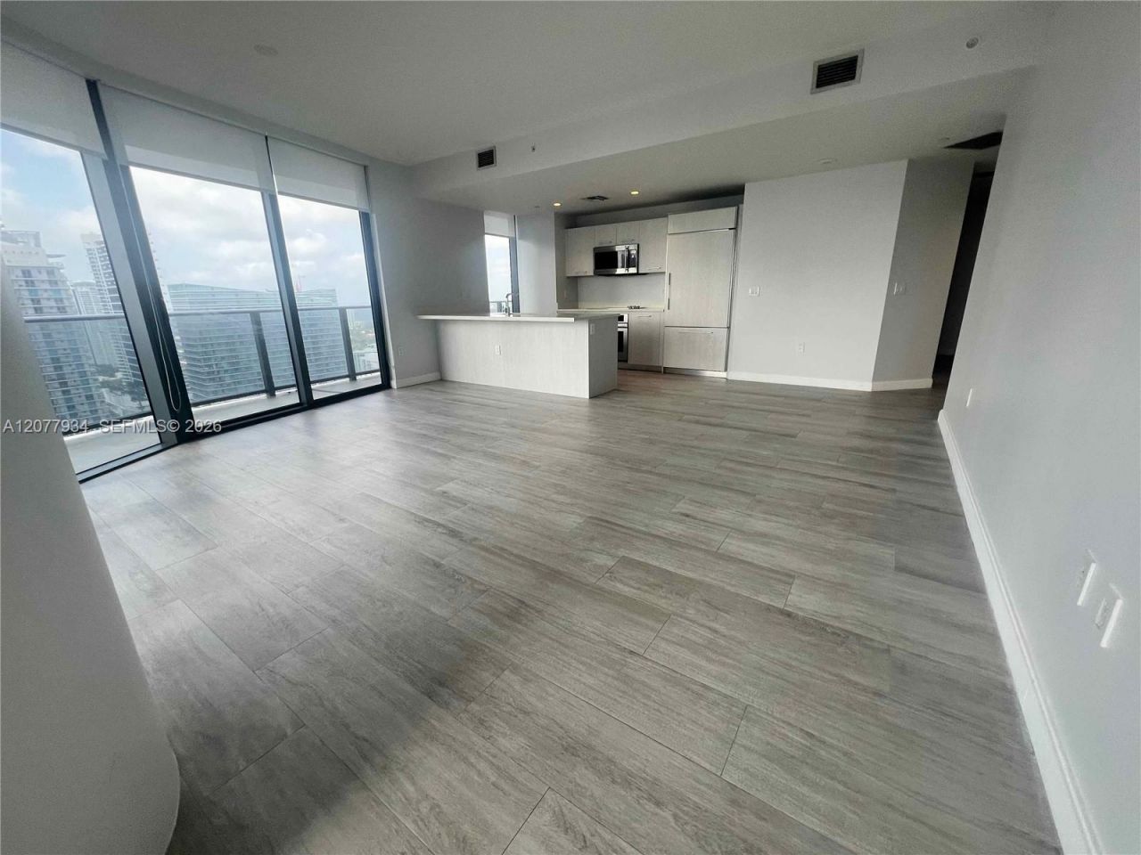 45 SW 9th St , Unit 3703, Miami, FL 33130 Photo