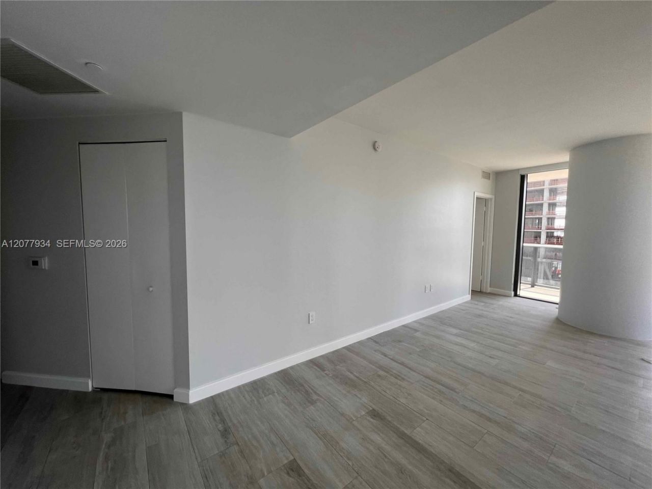 45 SW 9th St , Unit 3703, Miami, FL 33130 Photo