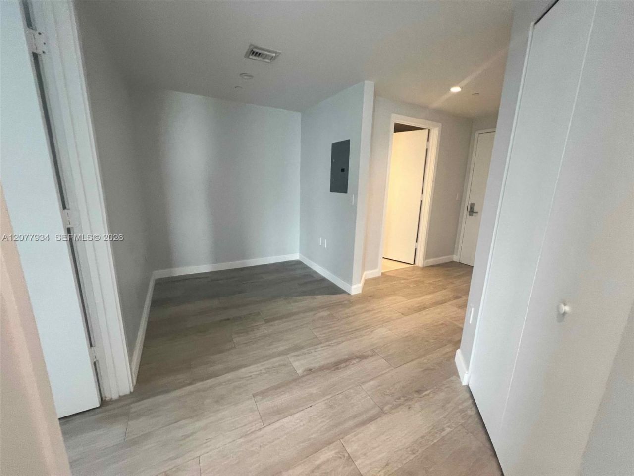45 SW 9th St , Unit 3703, Miami, FL 33130 Photo