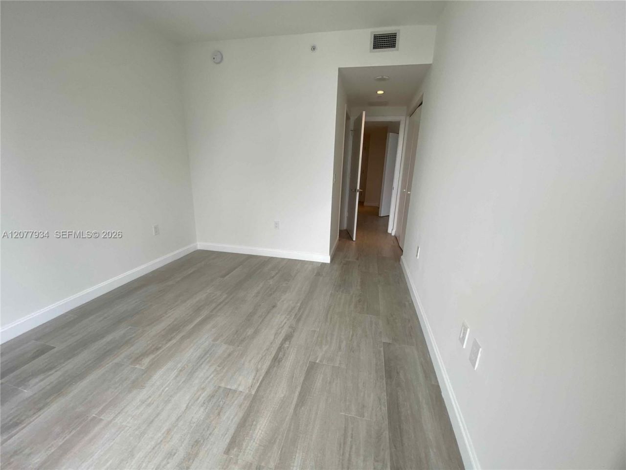45 SW 9th St , Unit 3703, Miami, FL 33130 Photo