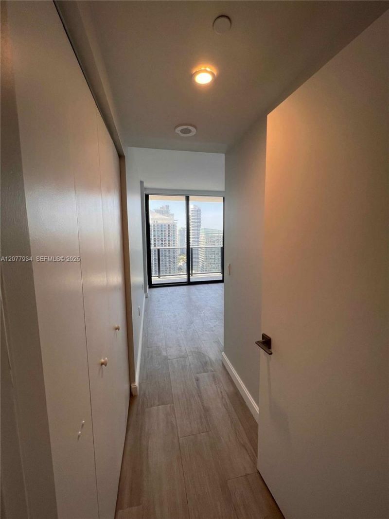 45 SW 9th St , Unit 3703, Miami, FL 33130 Photo