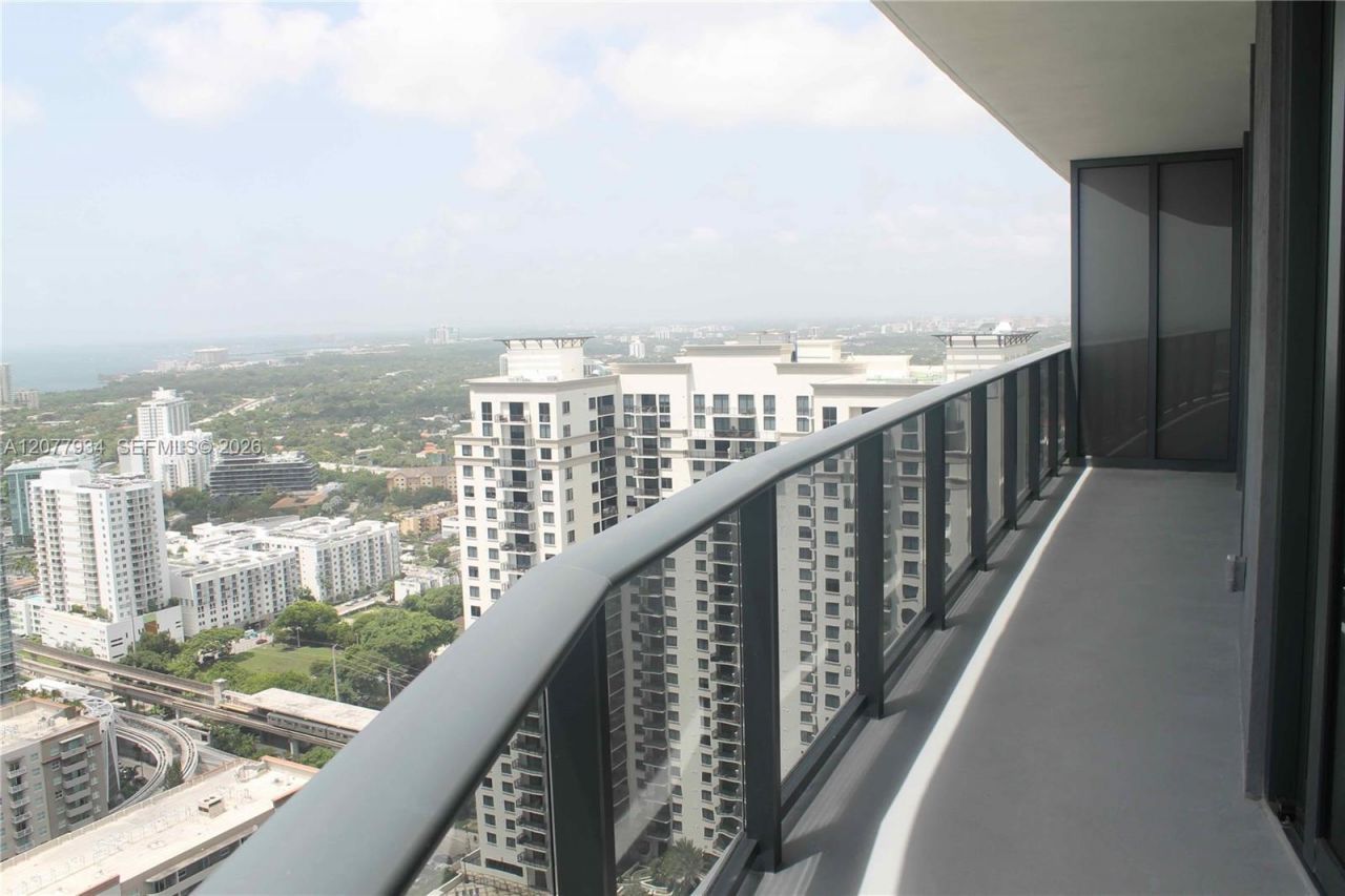 45 SW 9th St , Unit 3703, Miami, FL 33130 Photo