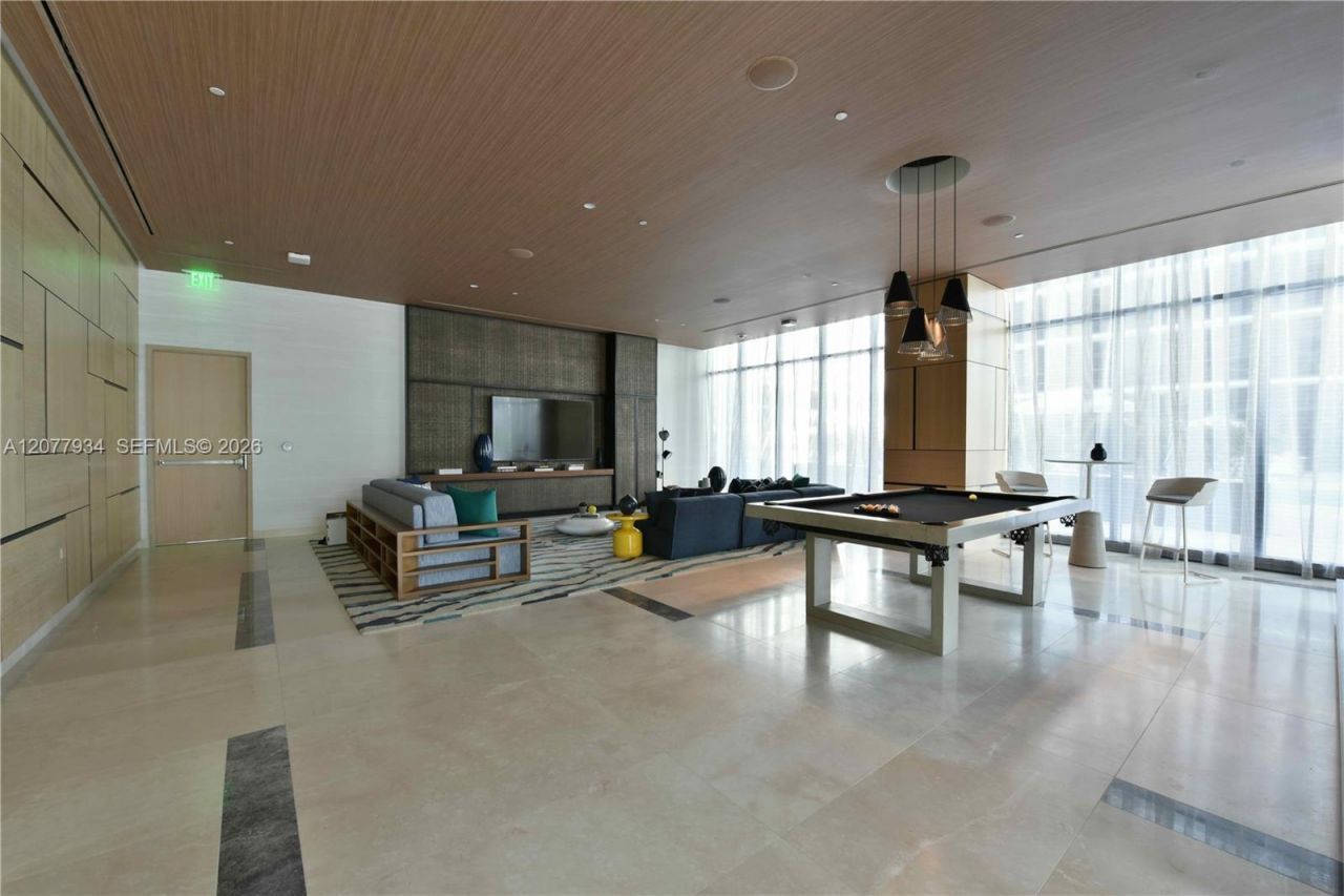 45 SW 9th St , Unit 3703, Miami, FL 33130 Photo