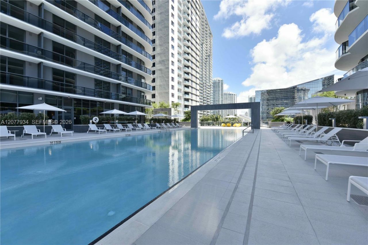 45 SW 9th St , Unit 3703, Miami, FL 33130 Photo