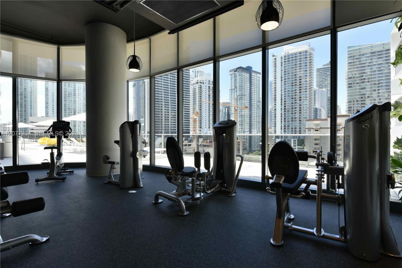 45 SW 9th St , Unit 3703, Miami, FL 33130 Photo