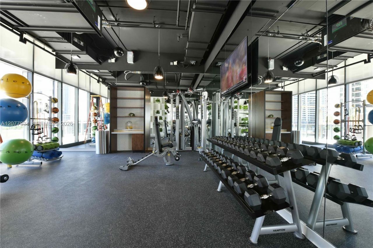 45 SW 9th St , Unit 3703, Miami, FL 33130 Photo