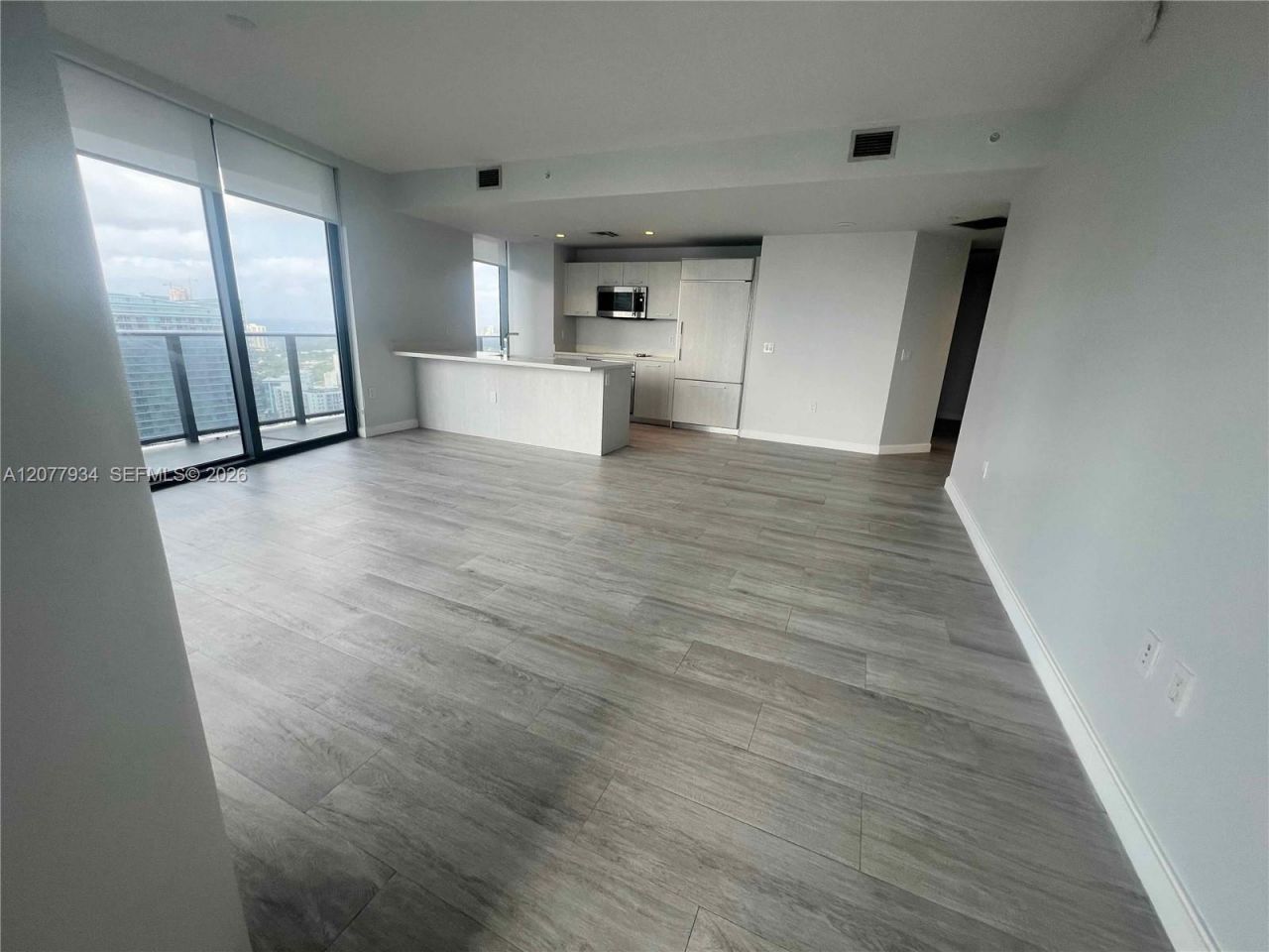 45 SW 9th St , Unit 3703, Miami, FL 33130 Photo