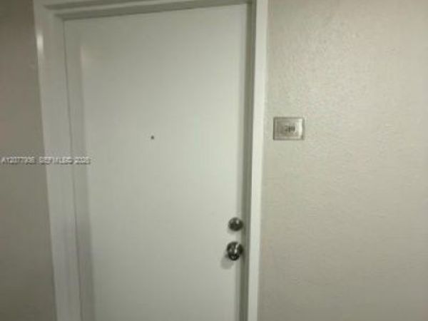 19390 Collins Ave , Unit 510, Sunny Isles Beach, FL 33160