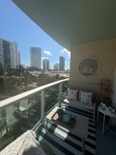 19390 Collins Ave, Unit 510, Sunny Isles Beach, FL 33160 Photo