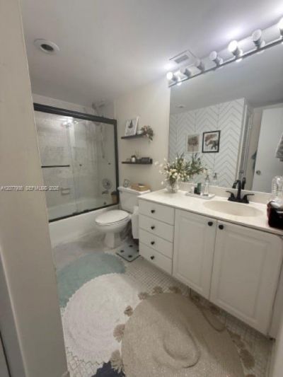 19390 Collins Ave, Unit 510, Sunny Isles Beach, FL 33160 Photo