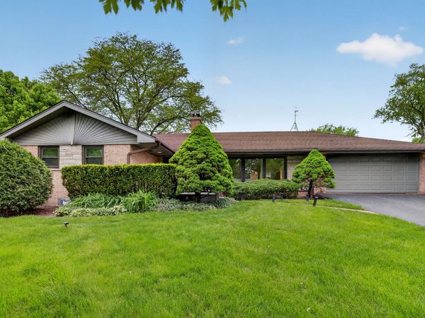 516 ELDON Place, Downers Grove, IL 60516