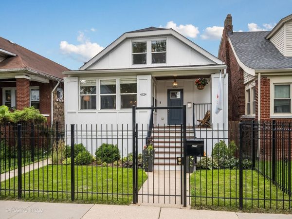 4324 N Sawyer Avenue , Chicago, IL 60618