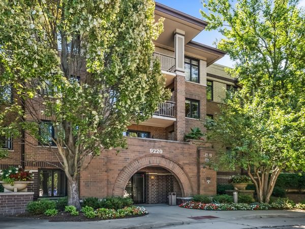 9220 E Prairie Road , Unit 306B, Evanston, IL 60203
