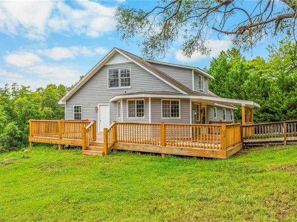 2018 East Road, Walnut Cove, NC 27052