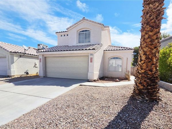 1724 Leaning Pine Way , Las Vegas, NV 89128