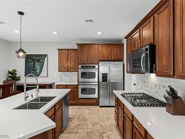 275 Spectacular Street , Henderson, NV 89052