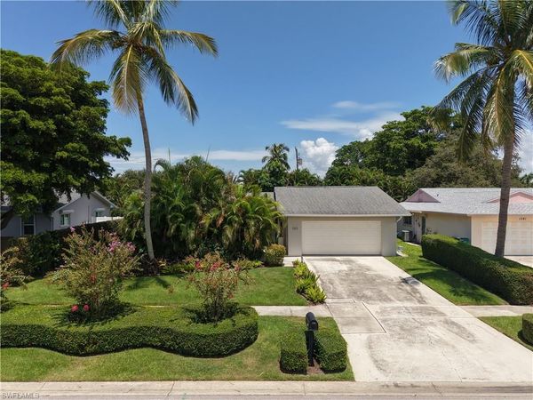 1363 Woodridge AVE, NAPLES, FL 34103