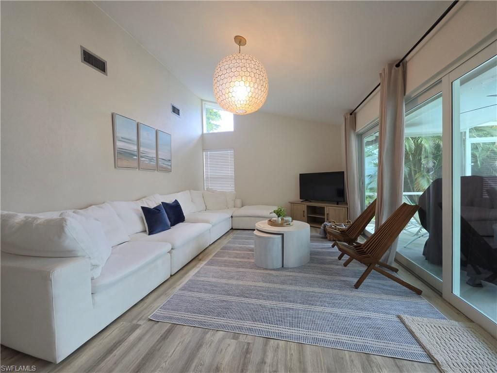 1363 Woodridge Ave, Naples, FL 34103 Photo