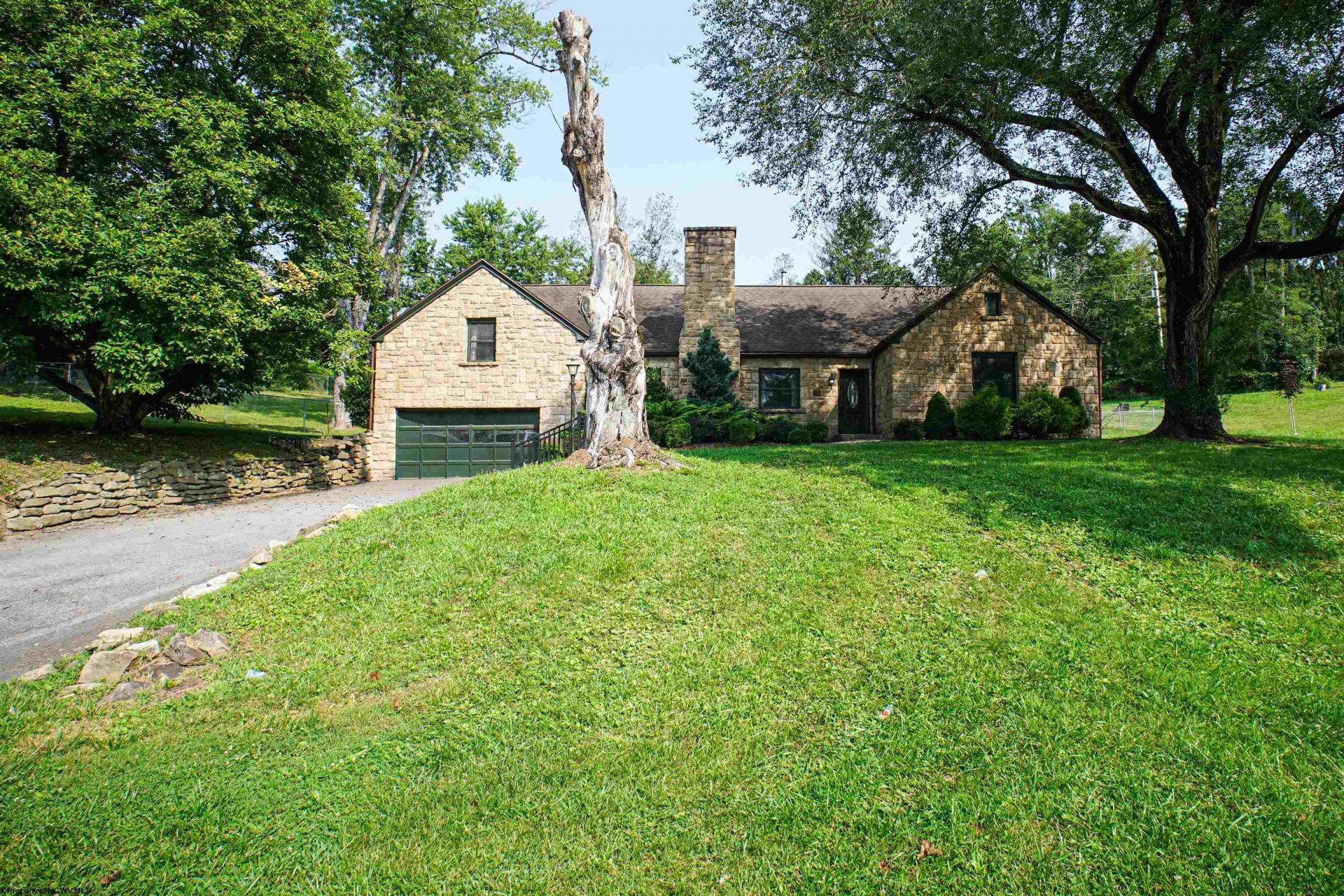 1739 Fairmont Avenue Fairmont, WV 26554