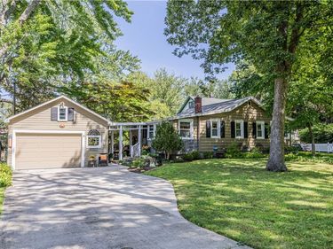 9 Pleasant Avenue , Rochester, NY 14622
