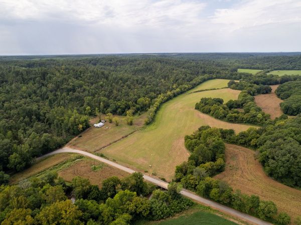 11517 Mt Carmel Rd , Decaturville, TN 38329