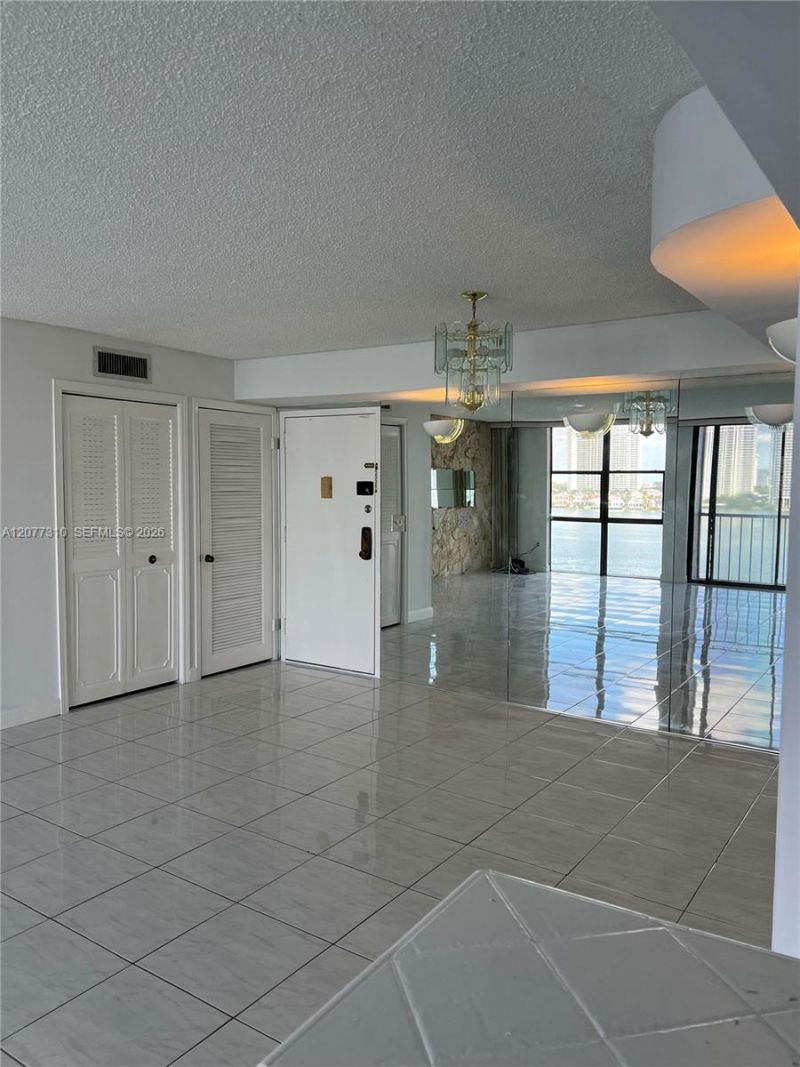 17500 N Bay Rd , Unit S907, Sunny Isles Beach, FL 33160 Photo