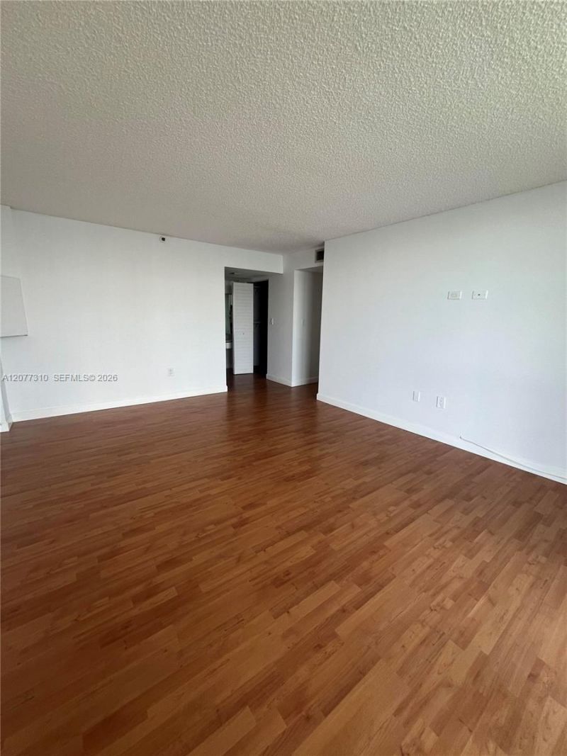 17500 N Bay Rd , Unit S907, Sunny Isles Beach, FL 33160 Photo