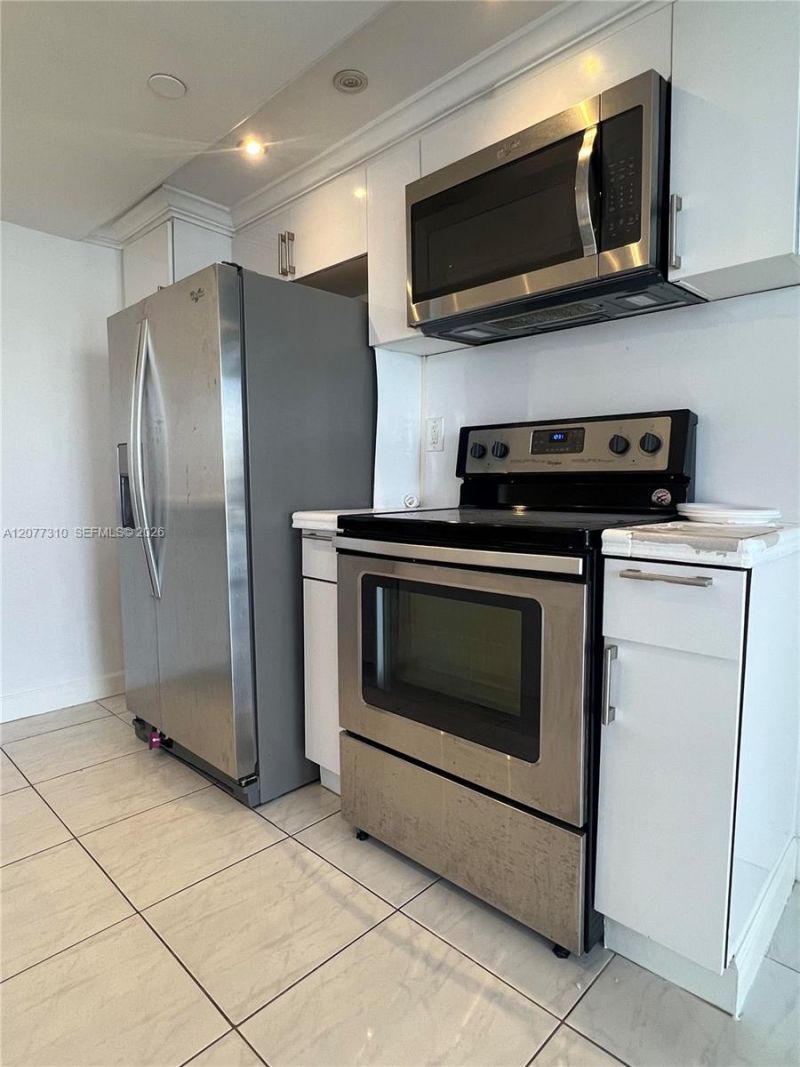 17500 N Bay Rd , Unit S907, Sunny Isles Beach, FL 33160 Photo